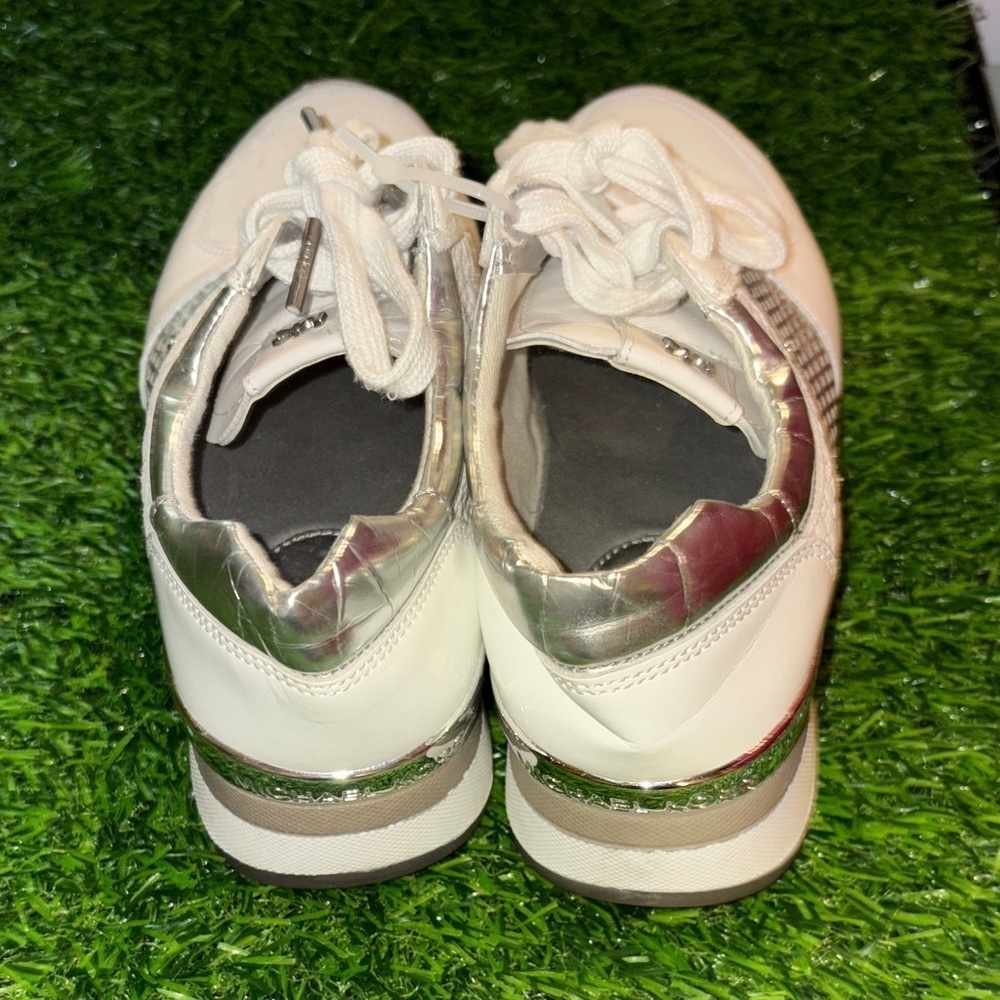 💖 Michael Michael Kors Allie Leather Trainer Sneakers In White & Silver-Size 6.5 - Picture 9 of 10